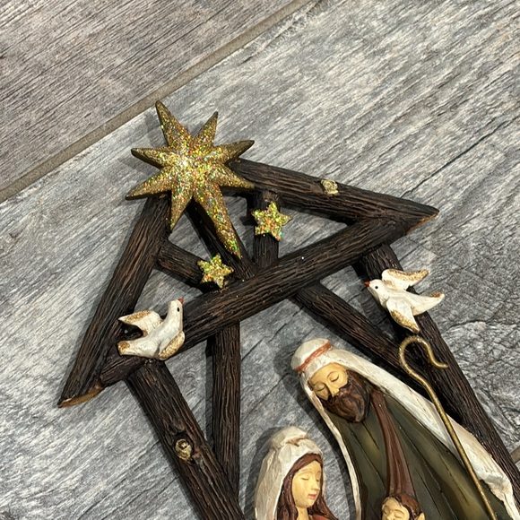 Christmas Nativity stable wall hanging - Picture 5 of 12